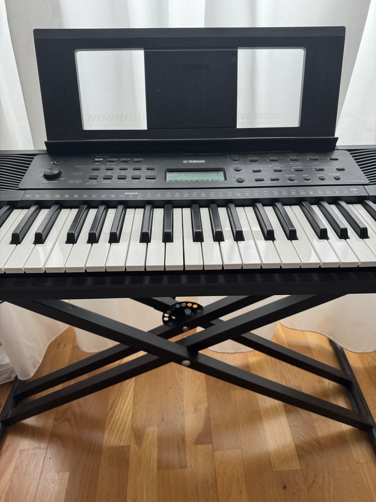 Claviatura Yamaha PSR E273 si stativ