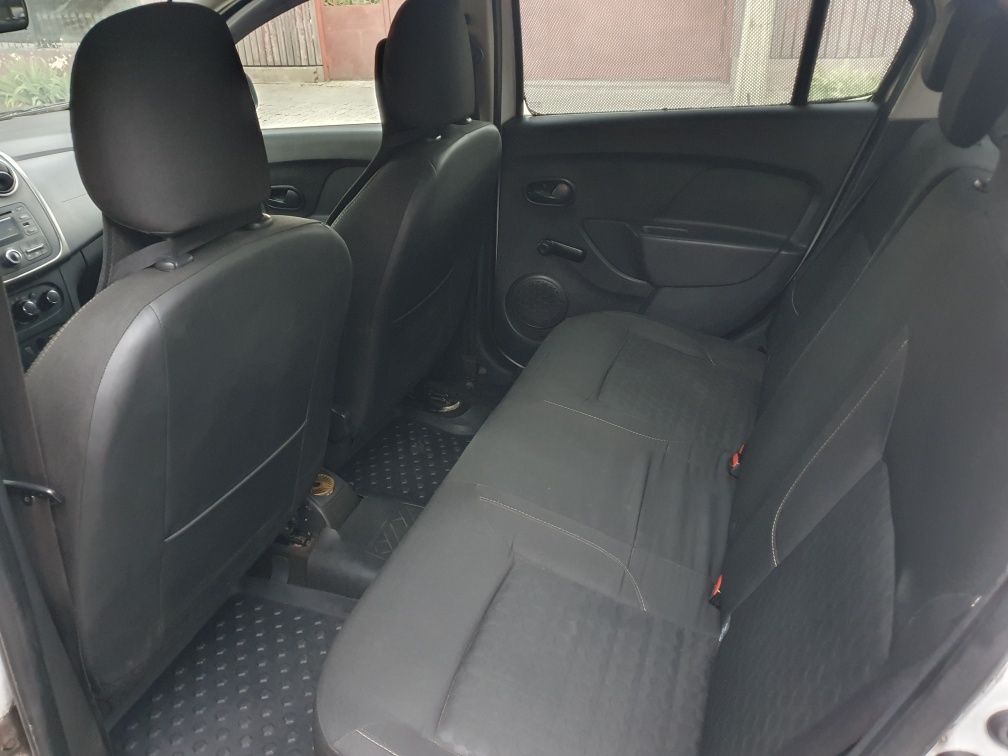 Vând Dacia Logan; Model:Laureat; An fabricație  2014;UNIC PROPRIETAR!!
