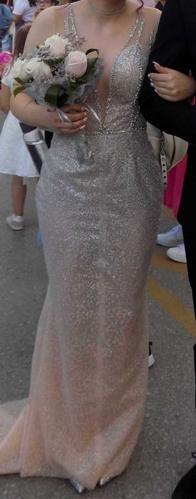 Бална роля тип русалка