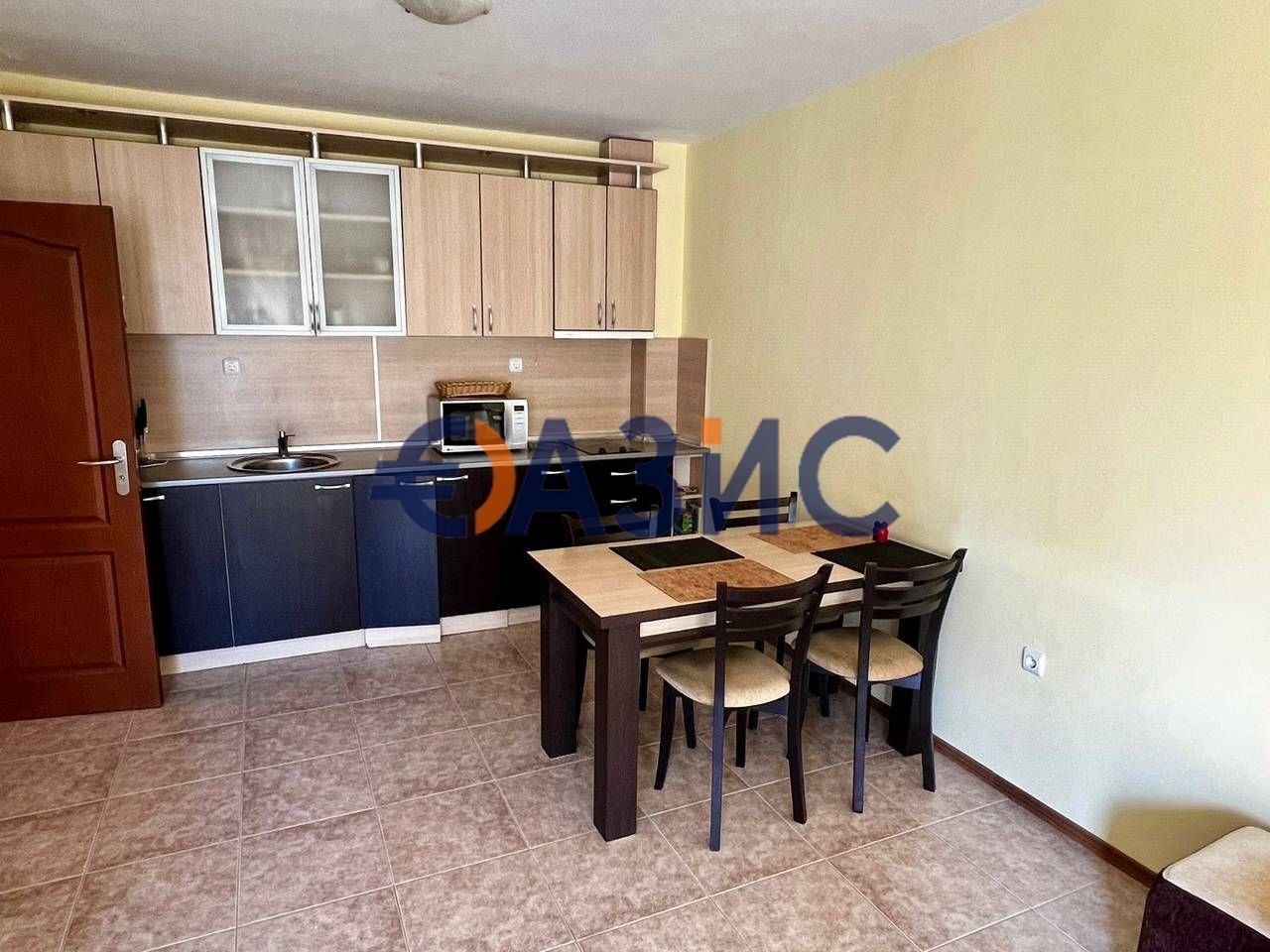 Продава се Двустаен апартамент в к.к. Слънчев бряг - 72 кв.м за 931 €/кв.м - Снимка #4