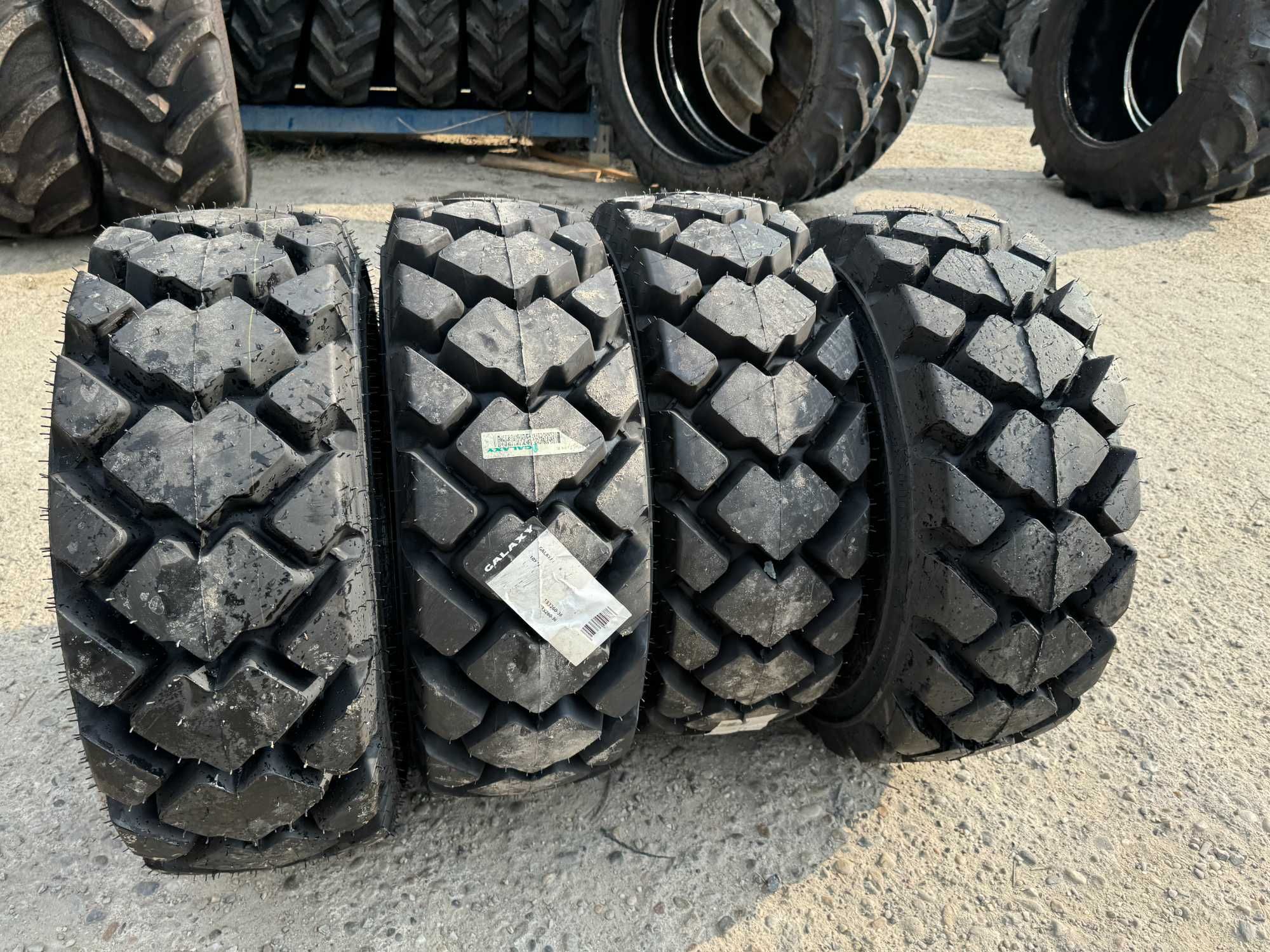 10-16.5 pentru bobcat anvelope noi marca GALAXY HULK cu 10 pliuri