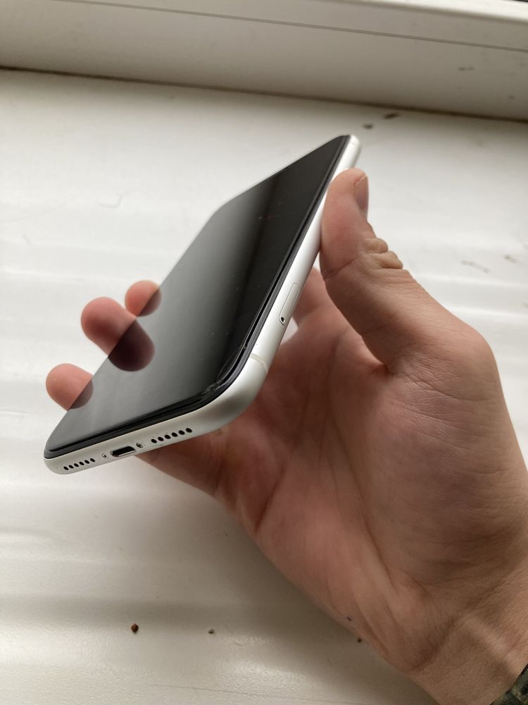 Iphone XR,продам или обмен на айфон XS max ,тел в идеале