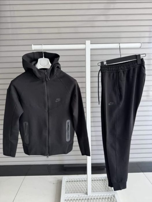 BRANDEX-Спортен екип Nike!!!