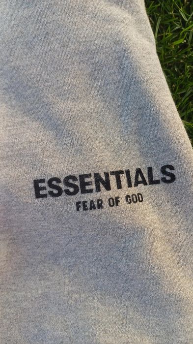 Essentials dark oatmeal