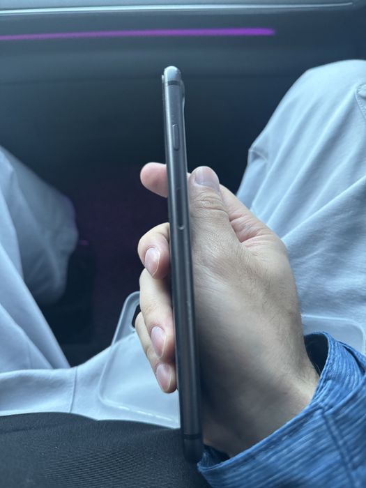 Продам Iphone 8 plus