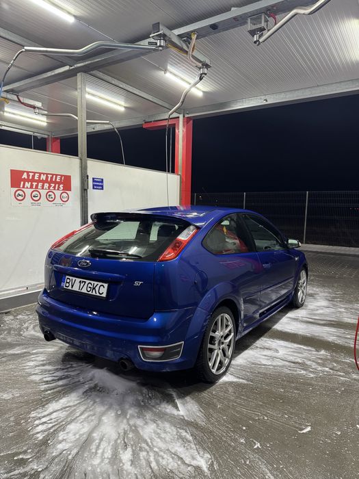 Ford Focus ST 225cp