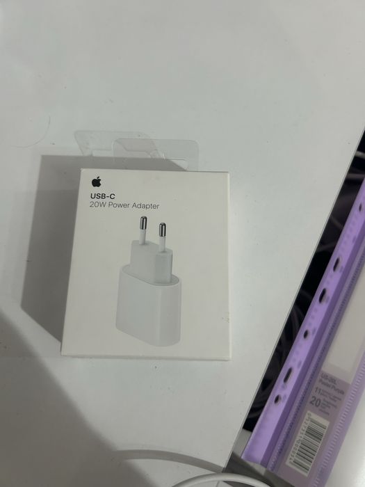 Оригинални адаптер и кабел