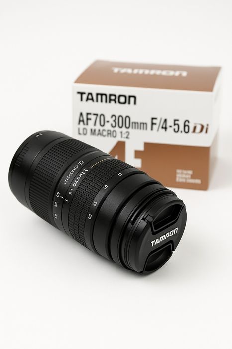 Aparat Nikon D5100 cu obiectiv 55-200mm