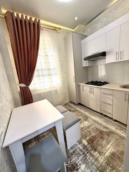 Сдаётся 1х комнатная квартира на 4этаже в районе Крытый рынок