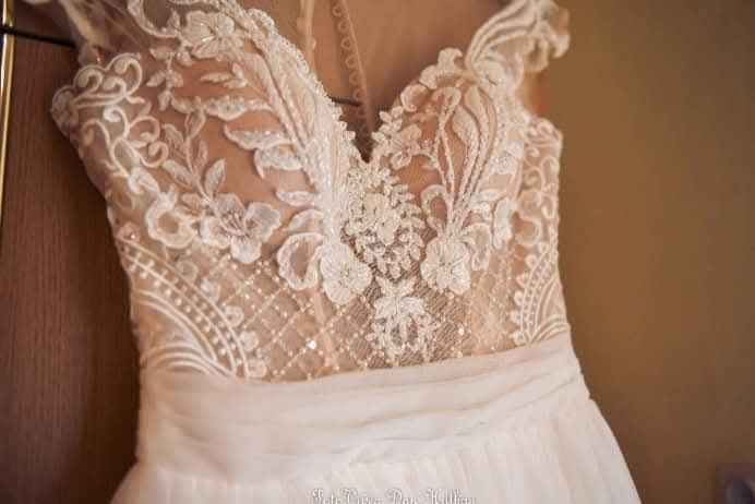 Vând rochie de mireasă