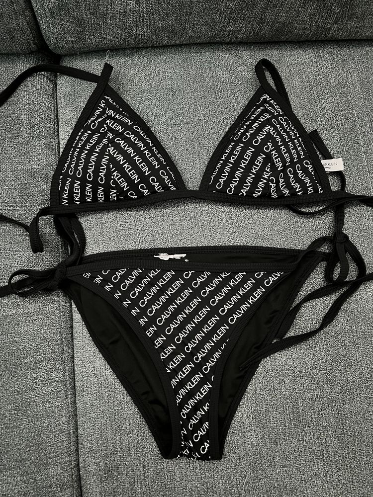 Costum de baie Calvin Klein