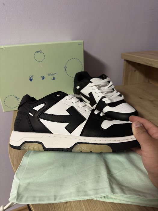 Off-White Out of office