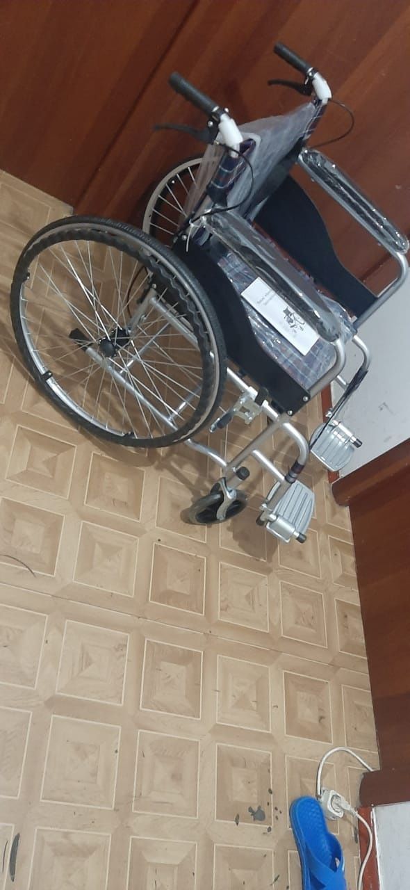 Инвалидная коляска новая в коробке комнатная