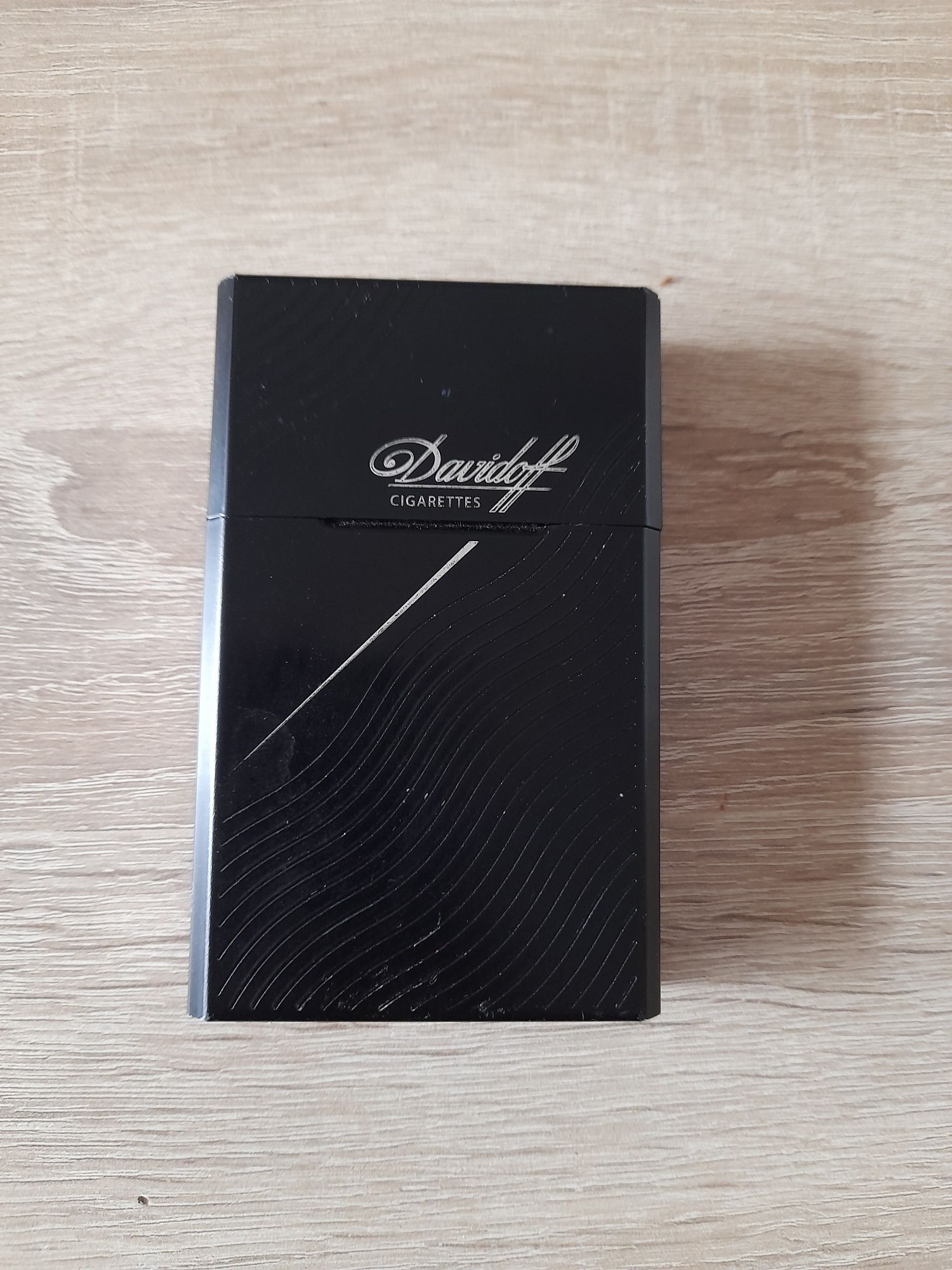 Tabachera Davidoff metalica originala de vanzare