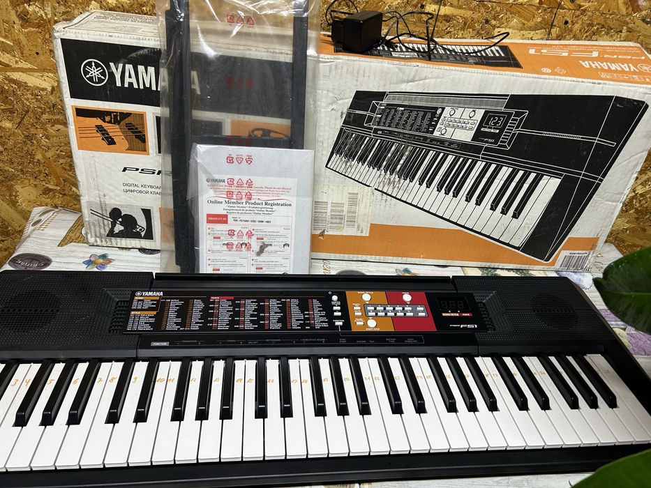 Orga electronica Yamaha PSR F51