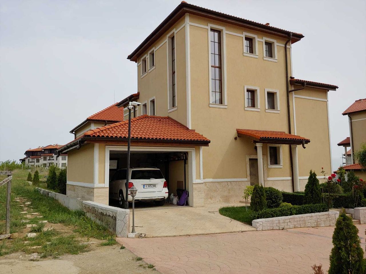 Продава се Къща в с. Кошарица, Област Бургас - 208 кв.м за 1419 €/кв.м - Снимка #20