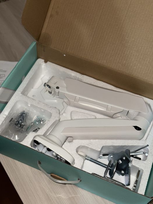 Кронштейн для монитора