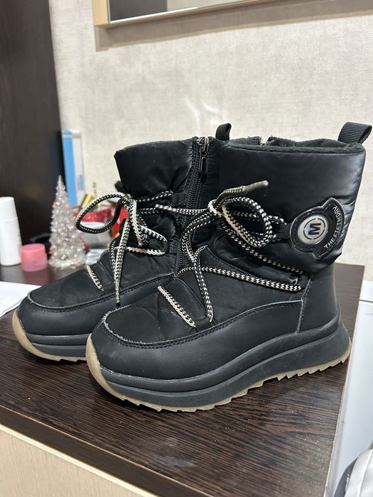 Продам детскую обувь.