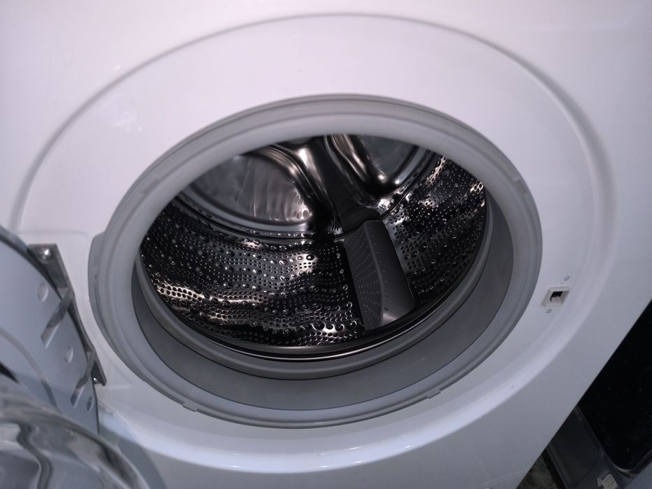 Пералня Bosch WAQ 28477EX - 8кг. 1400об. Инверторна.