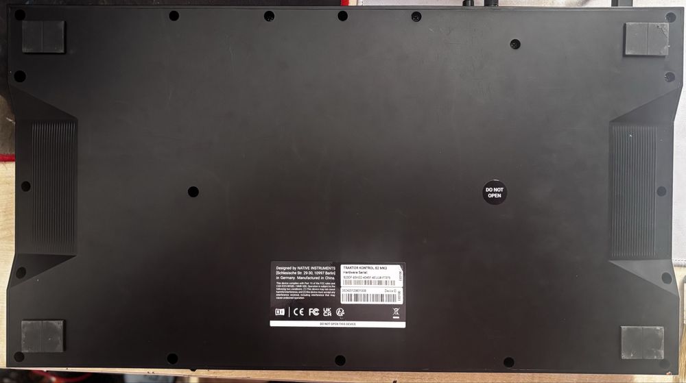 Traktor Kontrol S2 MK3 DJ controller - stare foarte bună.