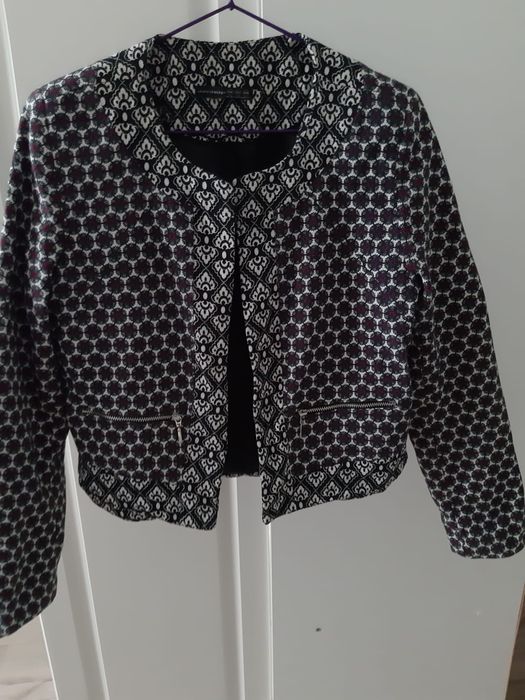 Продам пиджак, кофты, платья все по 3000