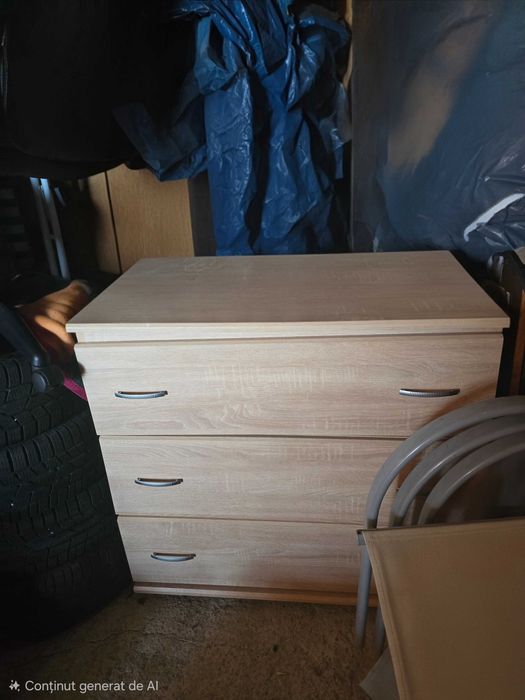 Vând comodă în stare foarte bună