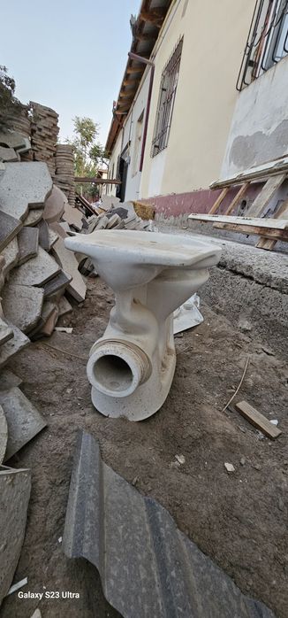 Унитаз.   Tualet