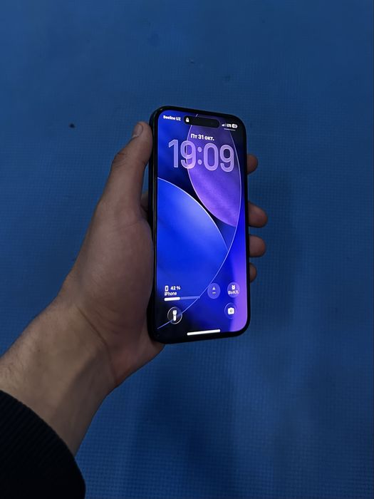 iPhone 15 с гарантией