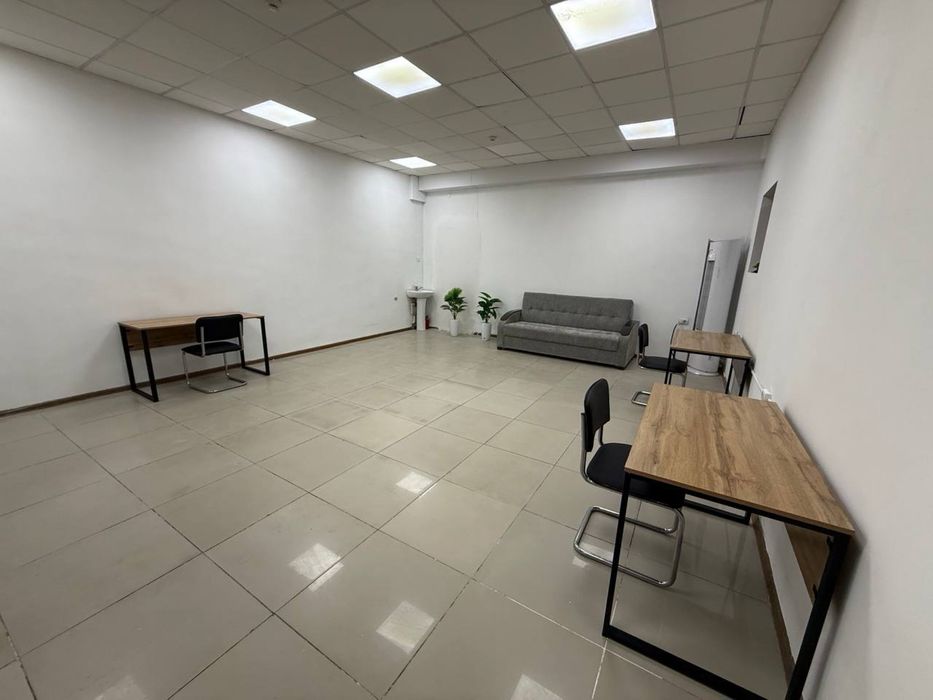 Аренда под офис 2 минут от метро Шахристан 40м2 С мебелью! 450$ 1 этаж