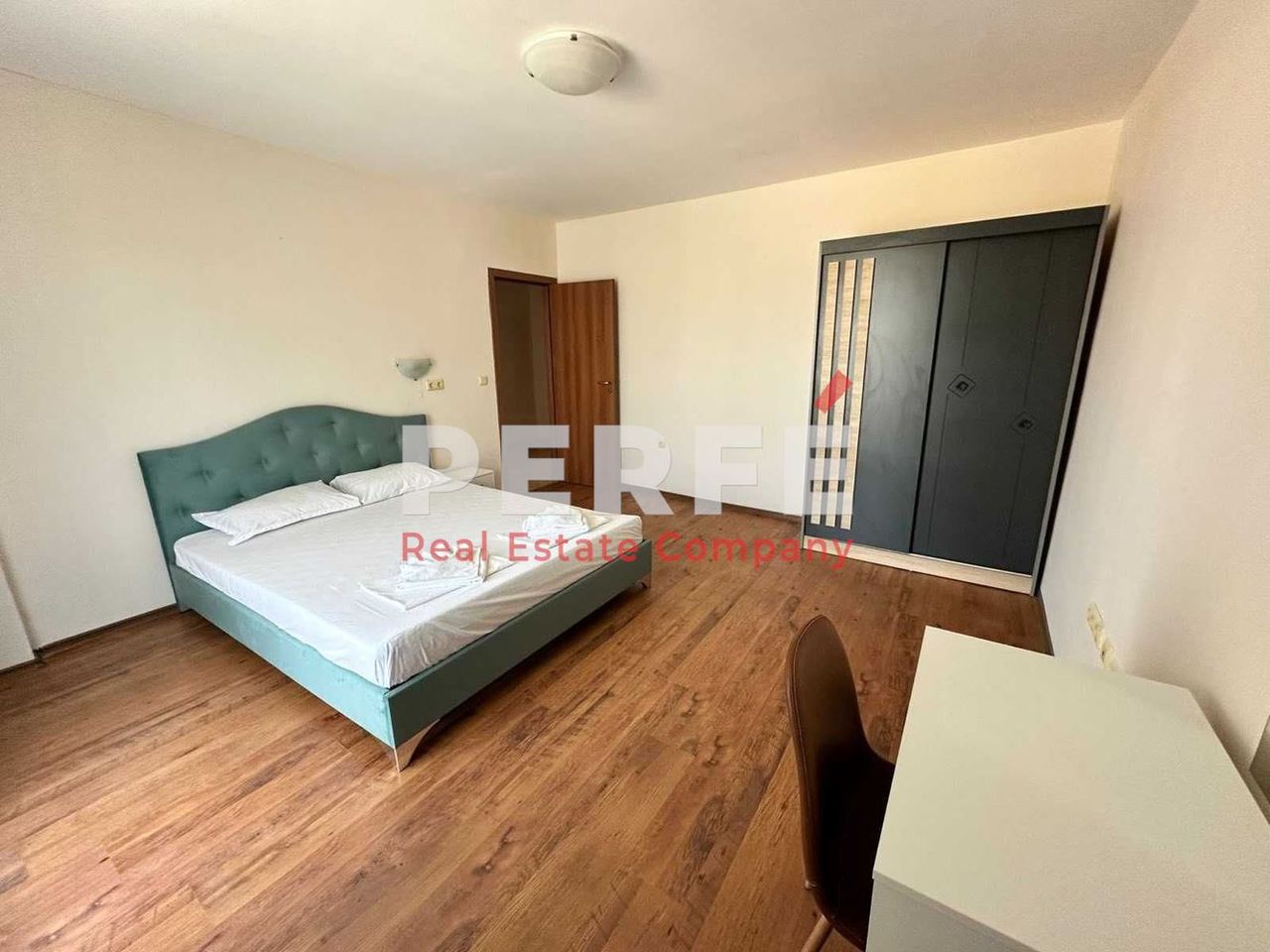 Продава се Тристаен апартамент в Ахелой - 130 кв.м за 631 €/кв.м - Снимка #2