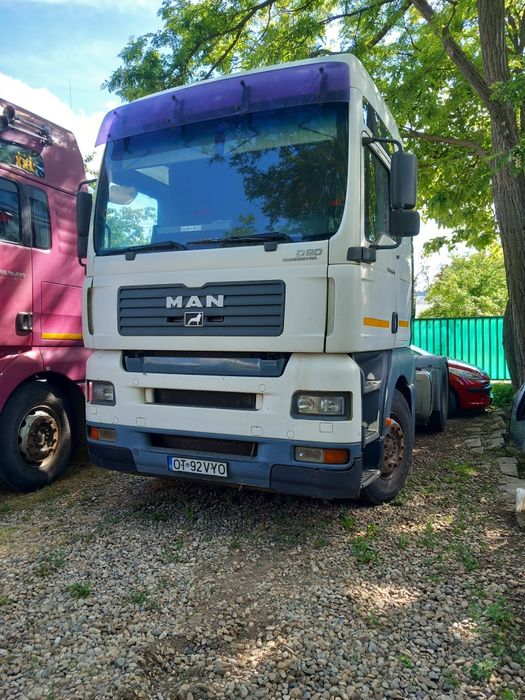 Vând cap tractor și semiremorca în cuplu