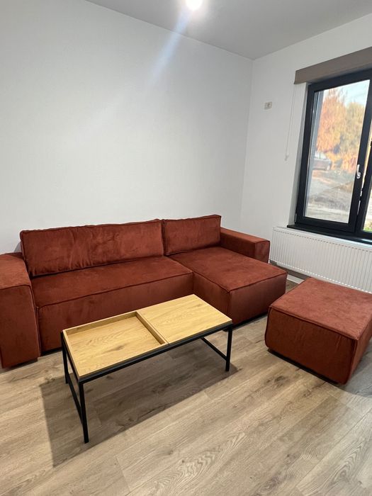 Coltar extensibil intr-o stare foarte buna.