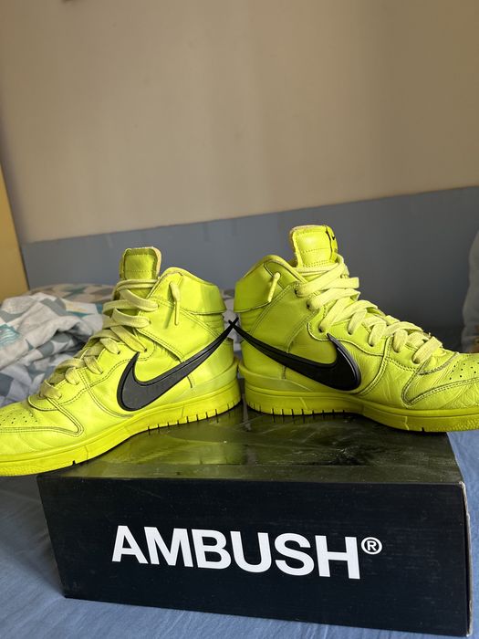 Nike dunk ambush flash lime