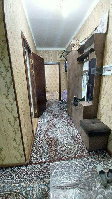 Navoiy shahrida 2 xona 3 xona qilingan uyimiz sotiladi arzon narxda