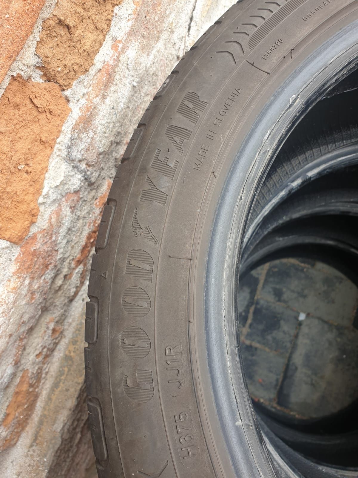 Ocazie !! 4 Anvelope Vară  215/45/R16 Goodyear