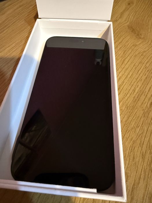 Iphone 15 plus нов
