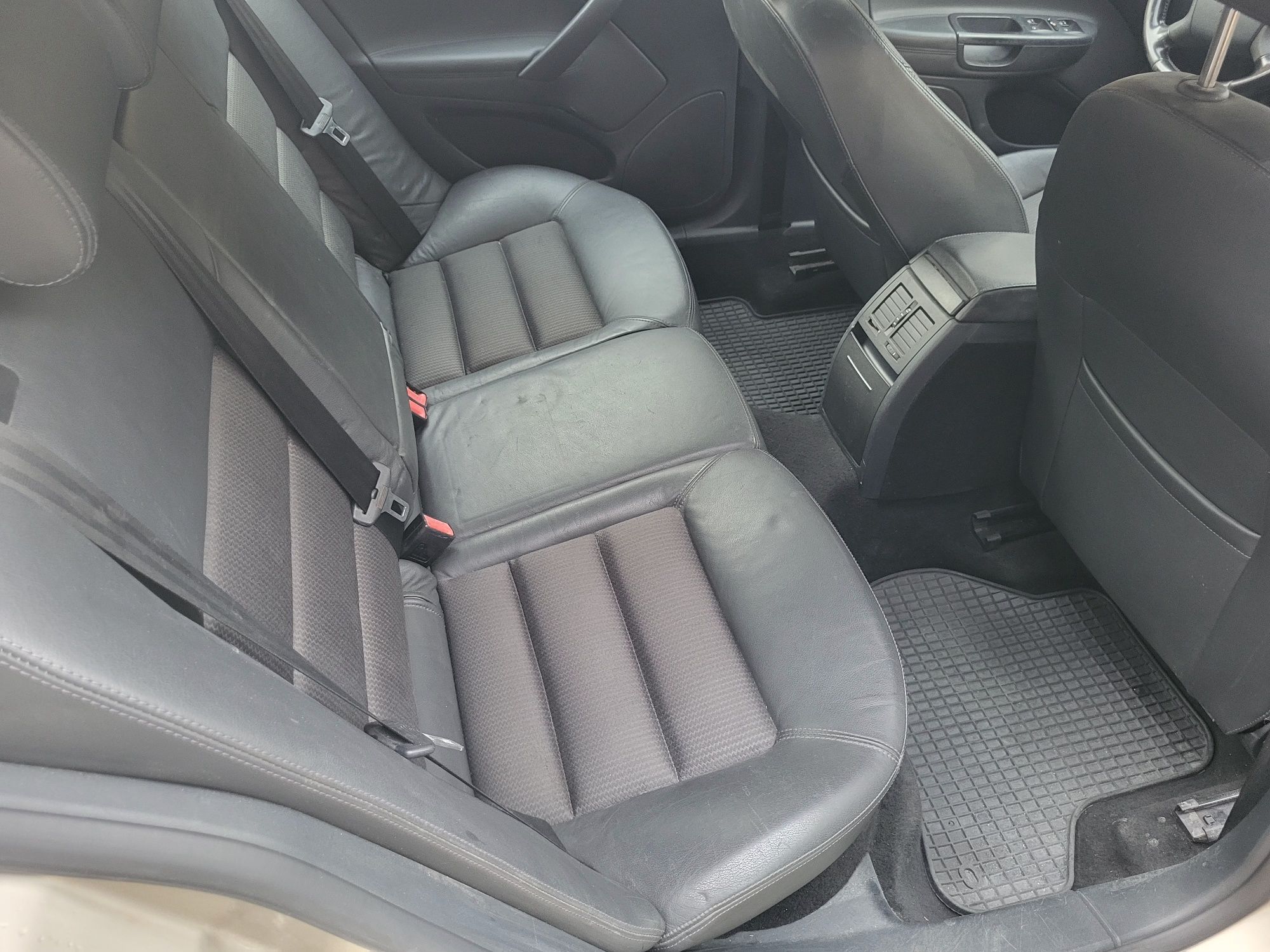 Skoda Octavia Automata Anul 2006 1.9 tdi 105cp Bkc Carlig