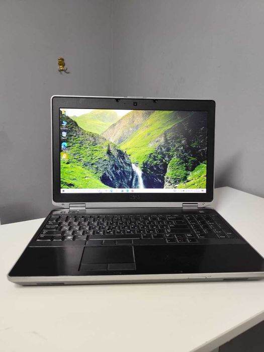 DELL core i7 ОЗУ 8гб SSD 250GB HDD 1TB в отличном состояние
