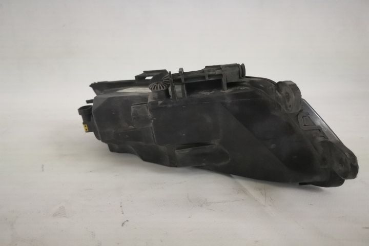 Proiector dreapta Halogen Original In Stare Buna Skoda  Octavia  3 [fa
