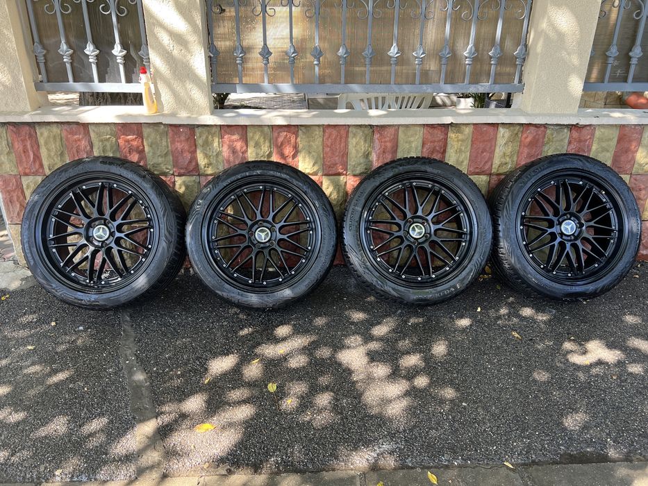 jante cu cauciucuri de iarna Mercedes 245/45 R20 DOT 2023