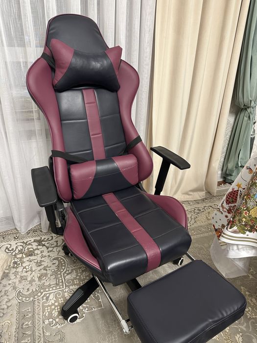 Игровое компьютерное кресло