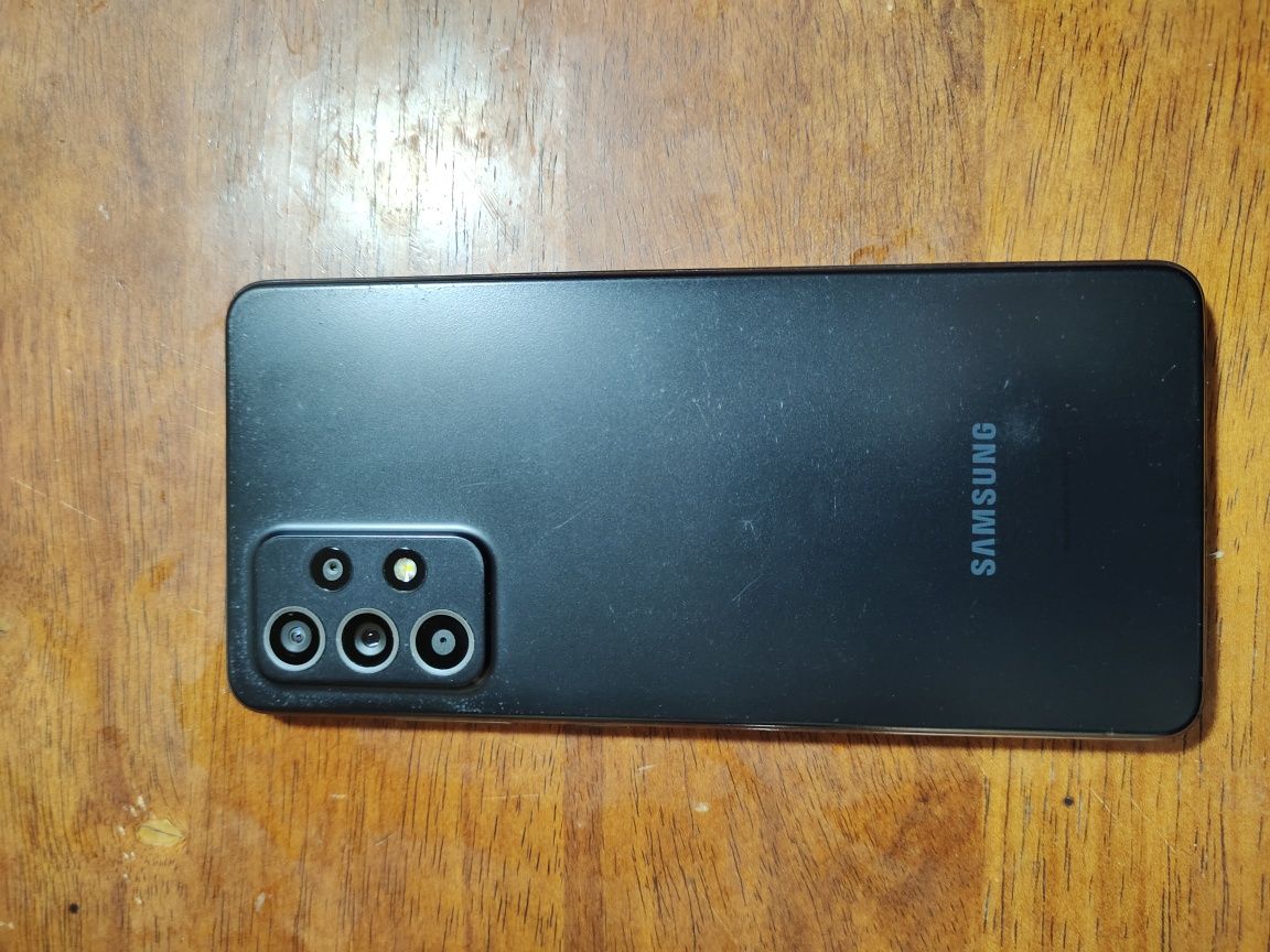 Продается Samsung A52 8/128