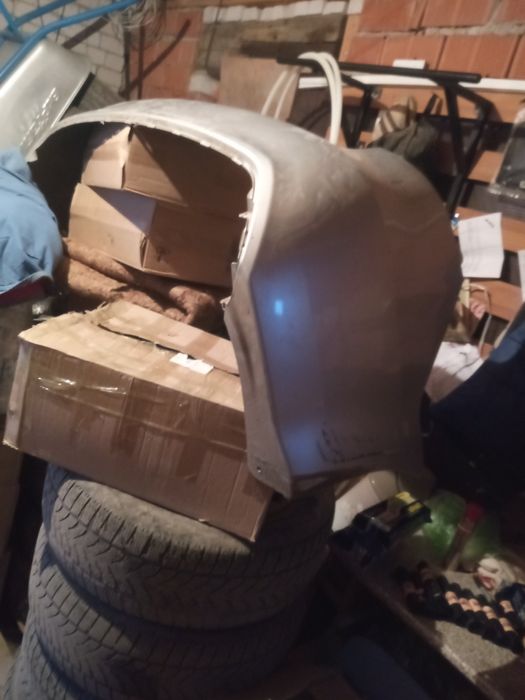 Продам бампер на КИЯ Рио,