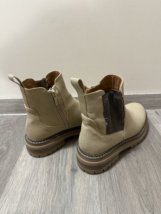 Дамски всекидневни боти