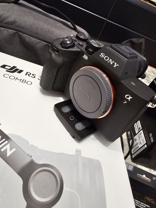 Vand Sony A7 IV cu 4.689 cadre