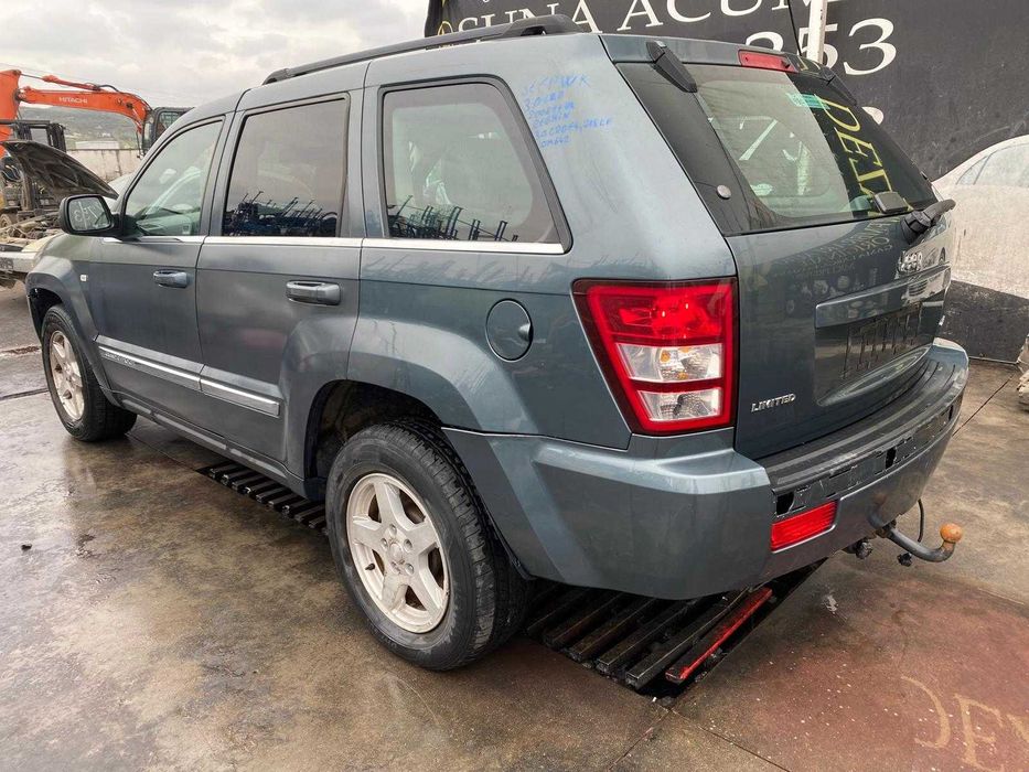Dezmembrez JEEP GRAND CHEROKEE 3.0 v6 om 642/bara jeep/far jeep/stop/