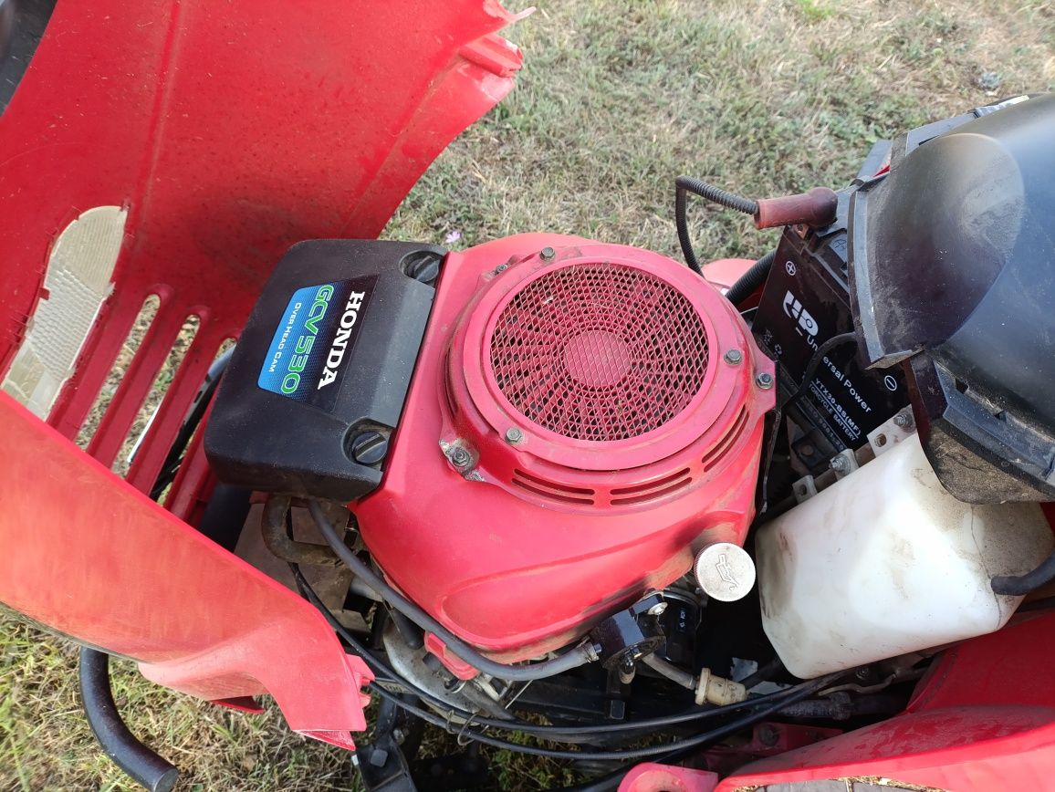 Honda тракторна косачка VTwin 16hp 102см hydrostatic Хонда