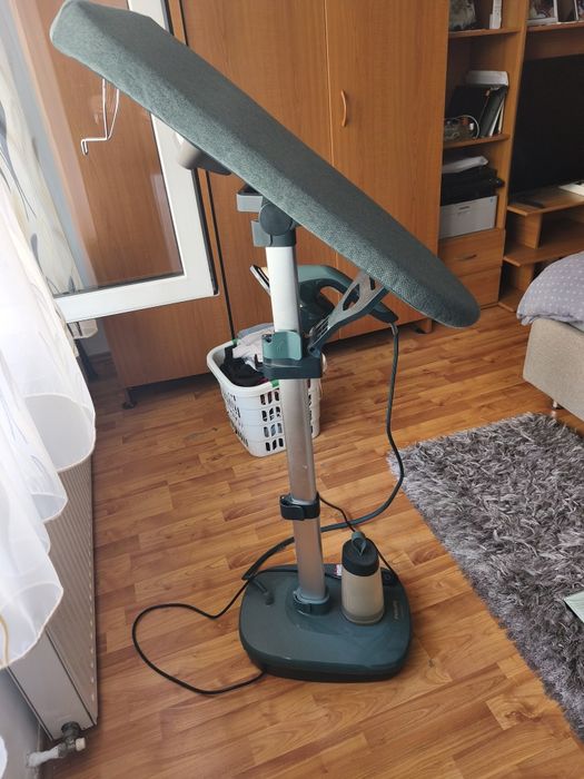 Statie de calcat cu aburi + masa Philips