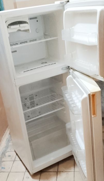 Samsung xaladelnik sotiladi srochno