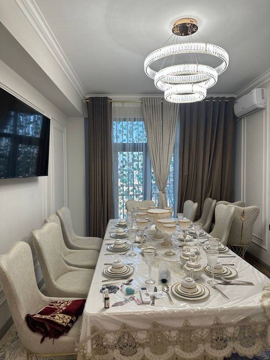 Уй сотилади 2хонали